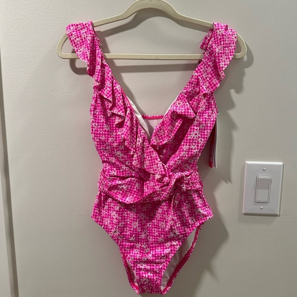 Lilly Pulitzer Delphie Pink Gingham Floral Ruffled One Piece Swimsuit Sz 4 NWT - Picture 5 of 8